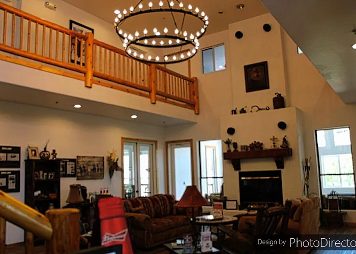 Creekside And Hotel 5*